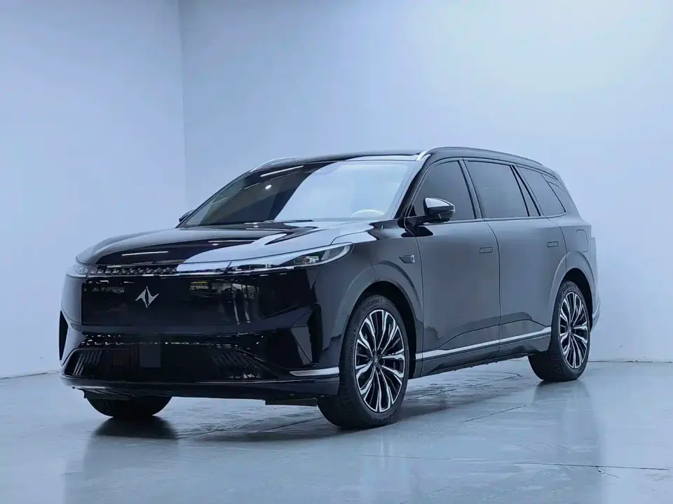 Dongfeng Yipai eπ008 6-seater Extended Range Family Edition 2025