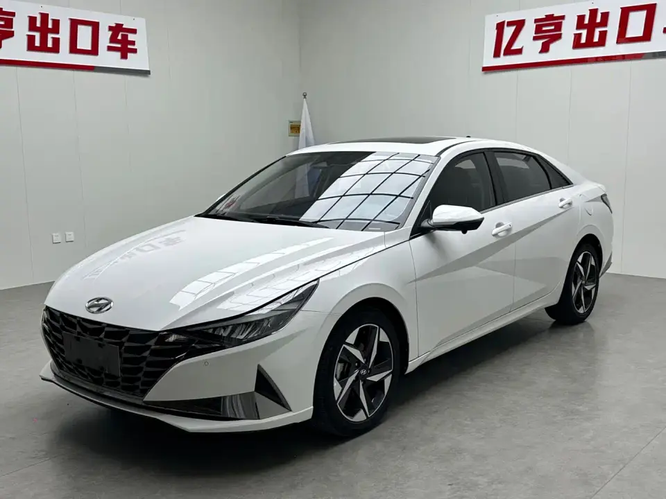 Hyundai Elantra 1.5L CVT TOP Flagship Edition 2022