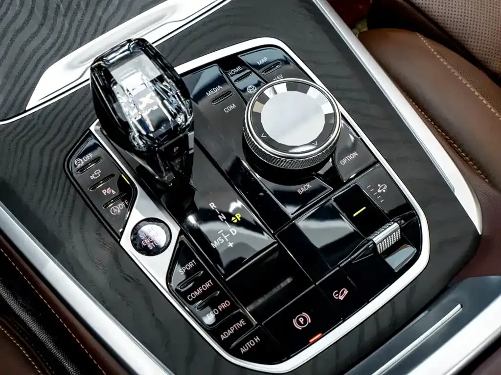 BMW X7 xDrive40i Leading Luxury Package 2022 — фото 20