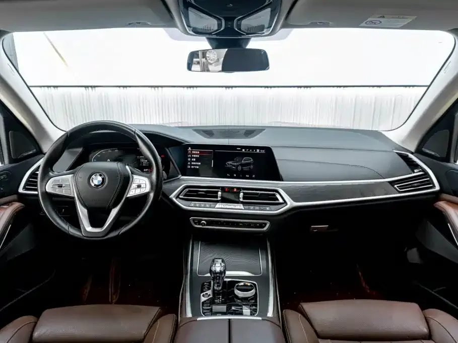 BMW X7 xDrive40i Leading Luxury Package 2022 — фото 15