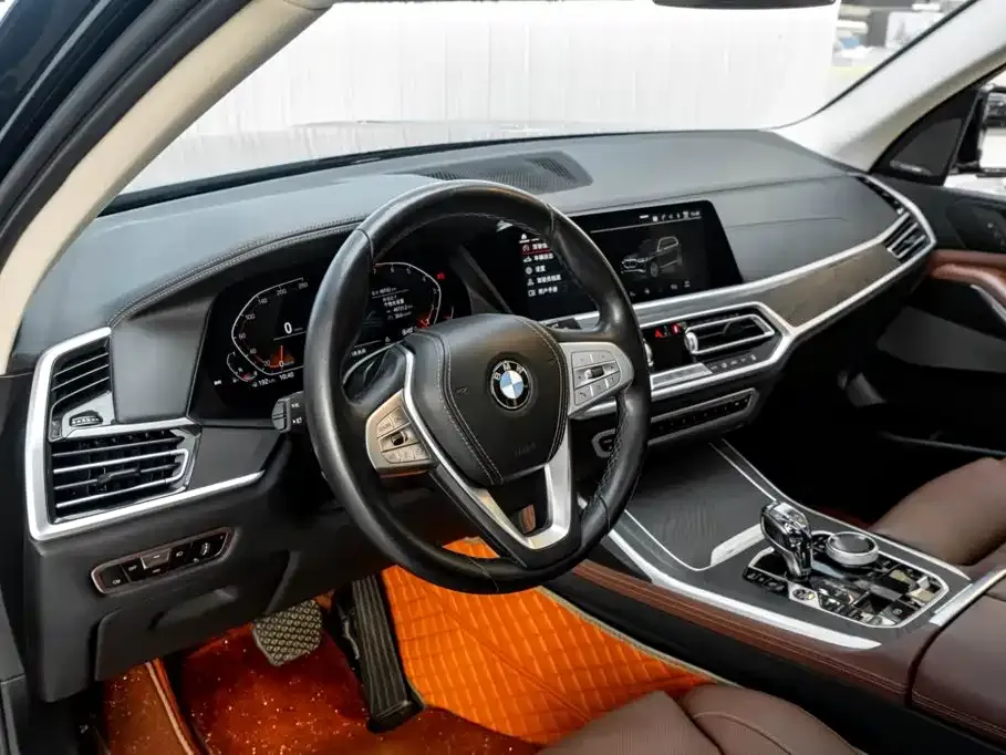BMW X7 xDrive40i Leading Luxury Package 2022 — фото 25
