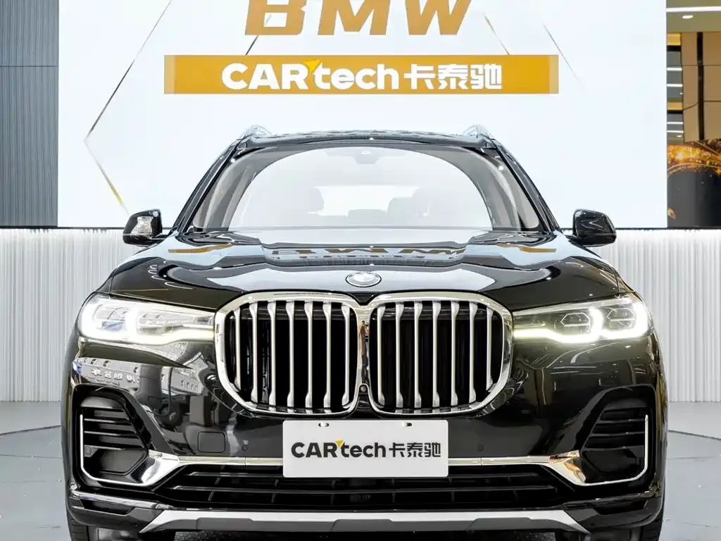 BMW X7 xDrive40i Leading Luxury Package 2022 — фото 2