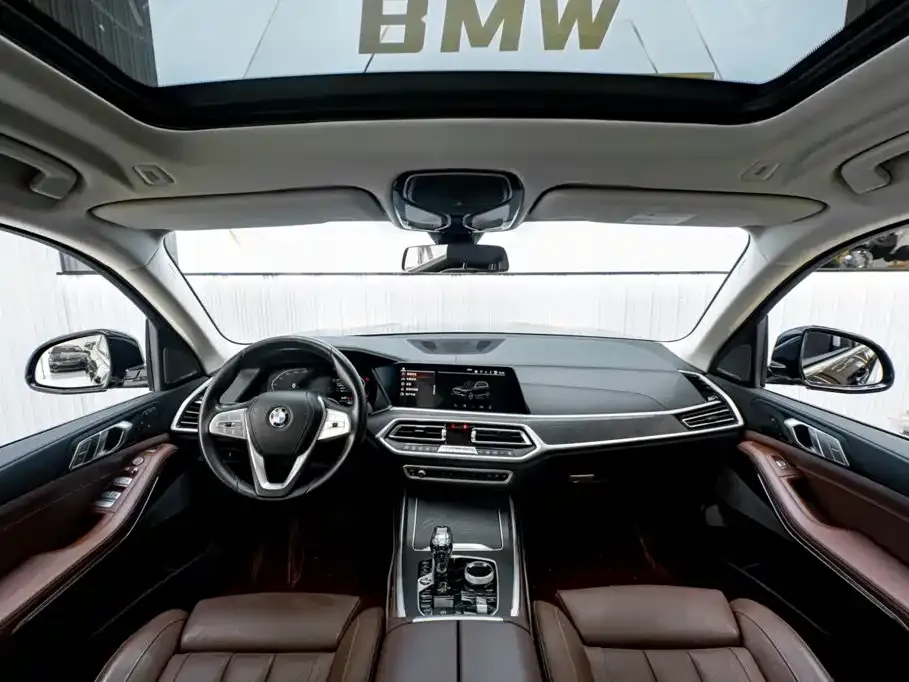 BMW X7 xDrive40i Leading Luxury Package 2022 — фото 14