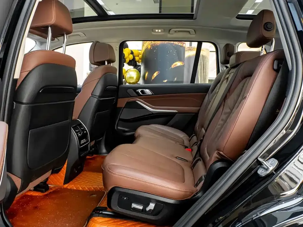 BMW X7 xDrive40i Leading Luxury Package 2022 — фото 28