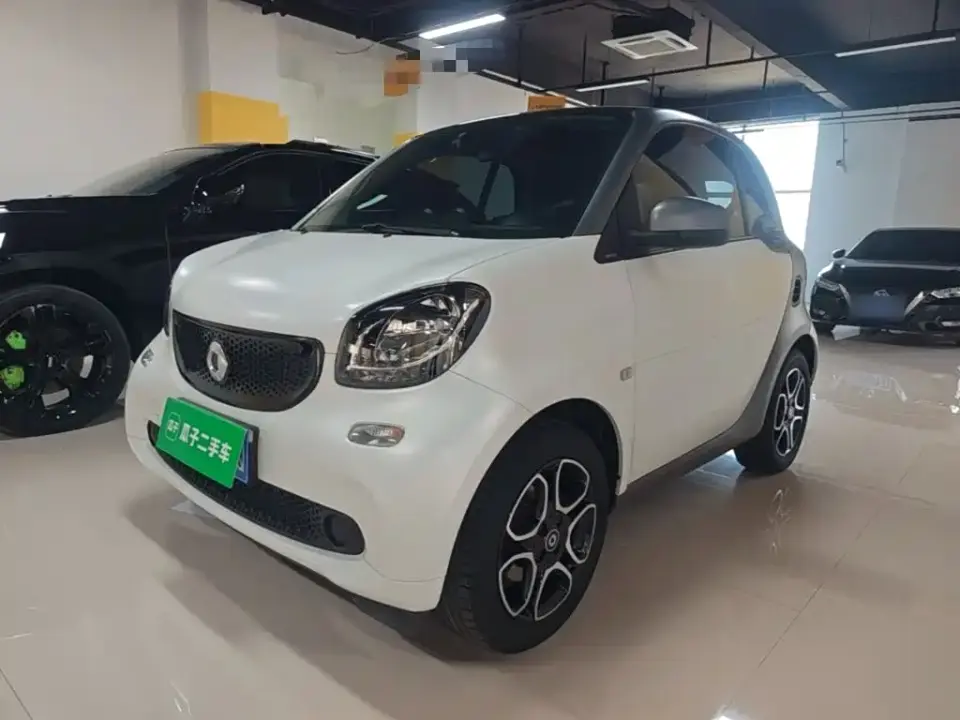 Smart fortwo 0.9T 66kW Hardtop Wind Edition China VI 2019