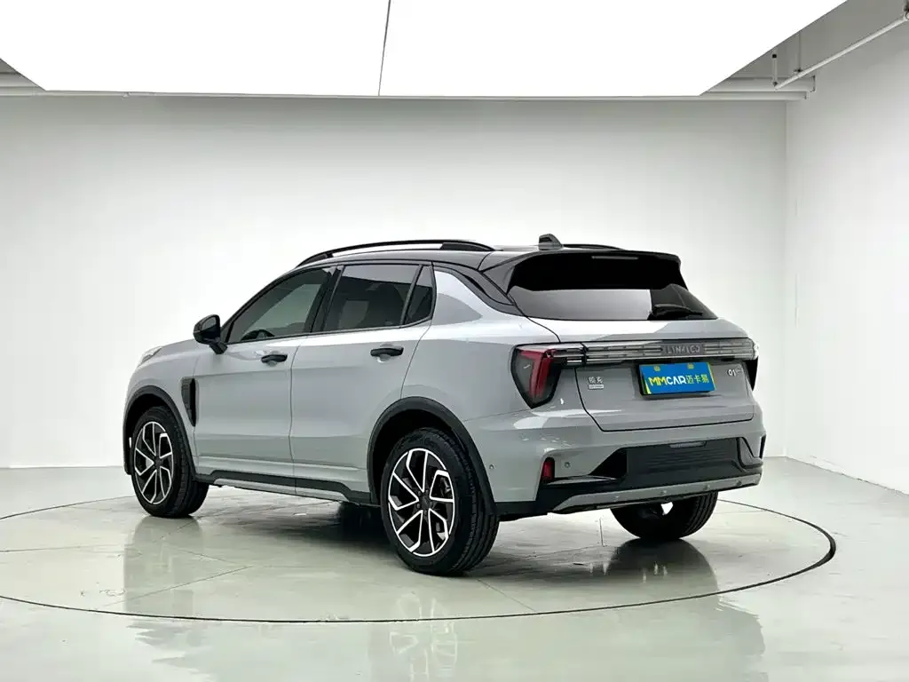 Lynk & Co 01 EM-P 1.5TD EM-P PM 2023 — фото 4
