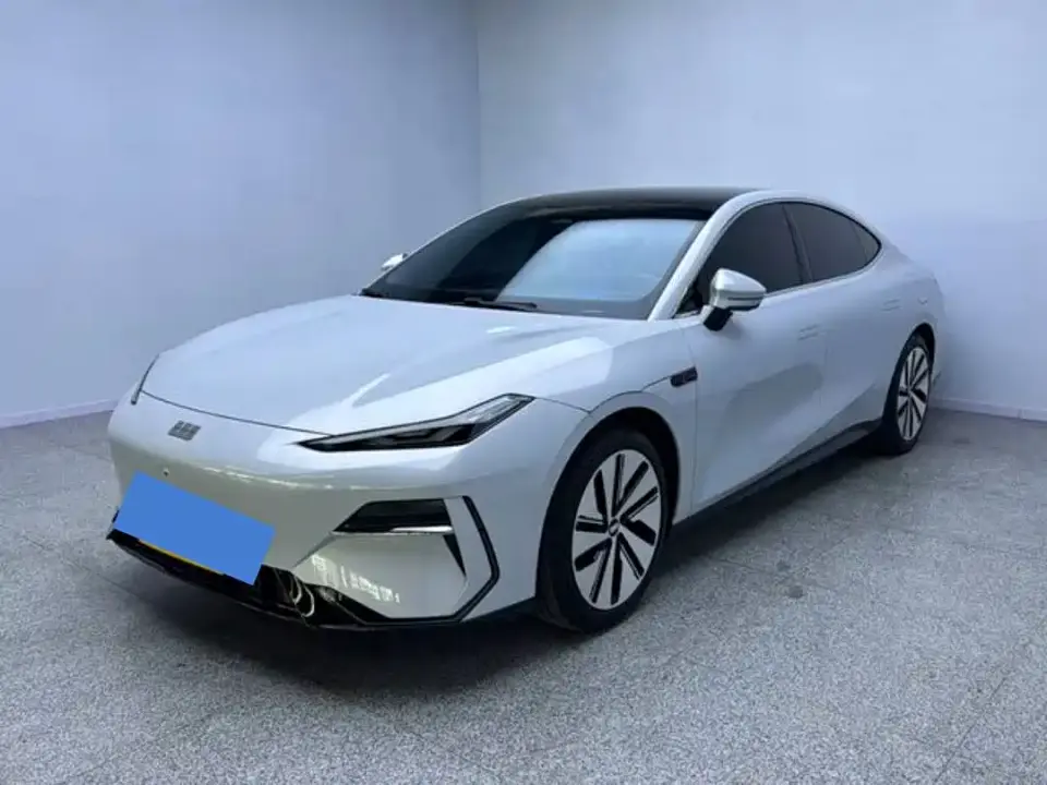 Geely Galaxy Galaxy E8 665km RWD Starship Voyager Edition 2025