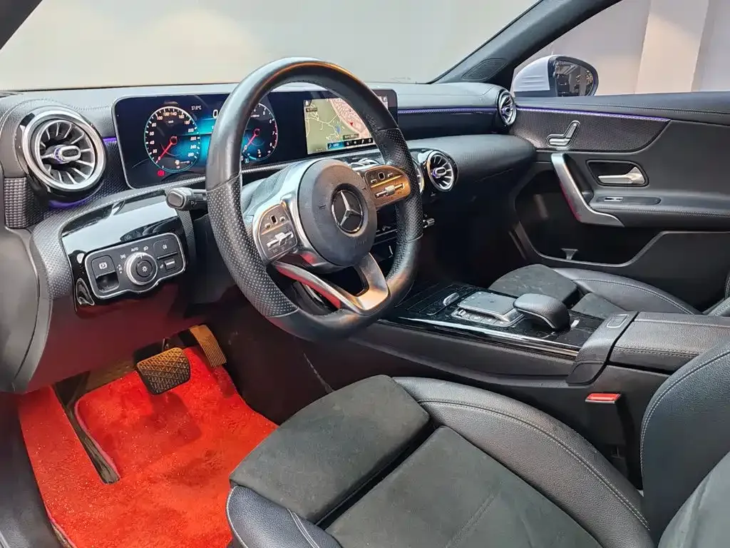 Mercedes-Benz A-Class Facelift A 200 L Sport Sedan Fashion 2020 — фото 8