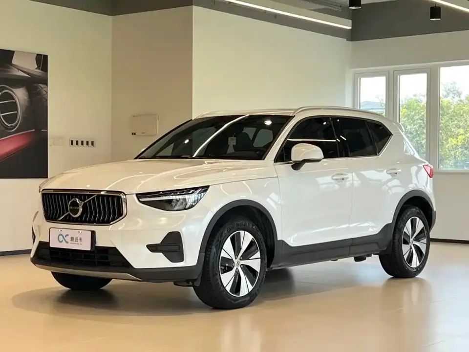 Volvo XC40 B3 Smart Elite Luxury Edition 2024