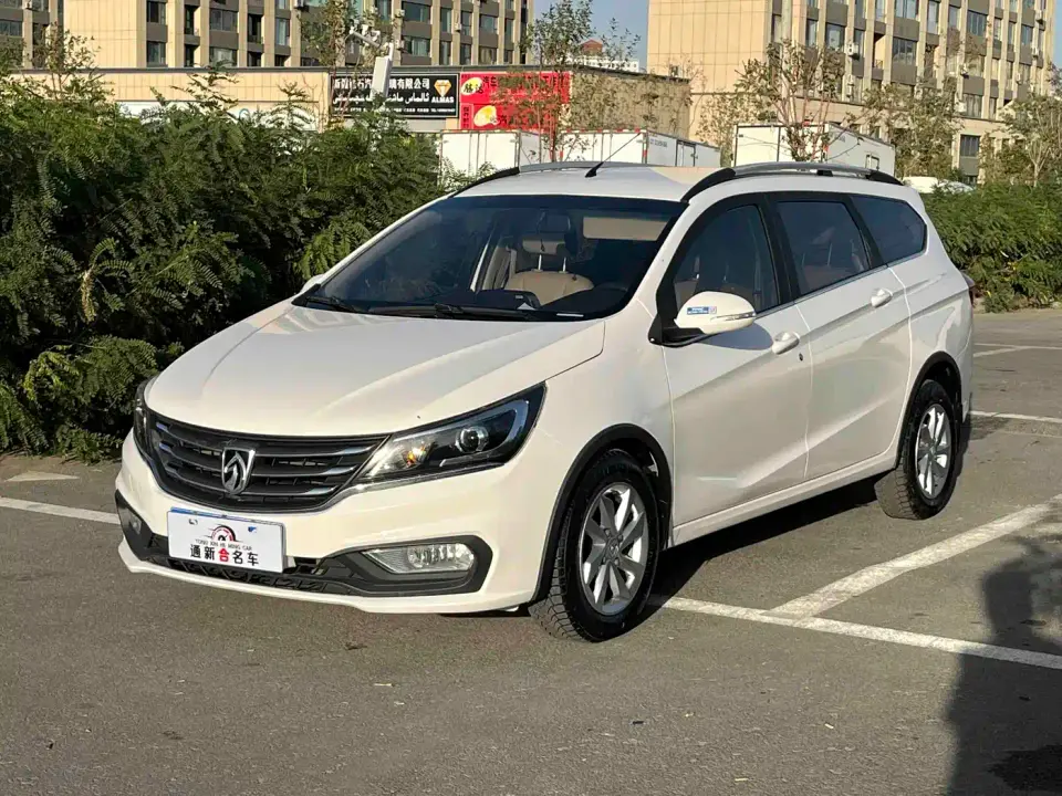 Baojun 310W 1.5L Manual Fashion Edition (China V) 2019
