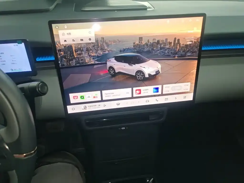 Lynk & Co Z20 530km RWD Max 2025 — фото 13