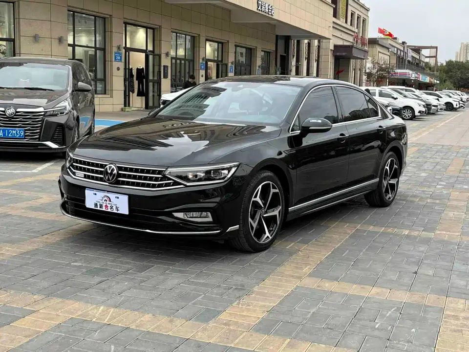 Volkswagen Magotan Facelift Public Edition 330TSI DSG Luxury 2025
