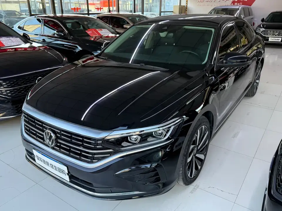 Volkswagen Passat 380TSI Luxury Edition 2023