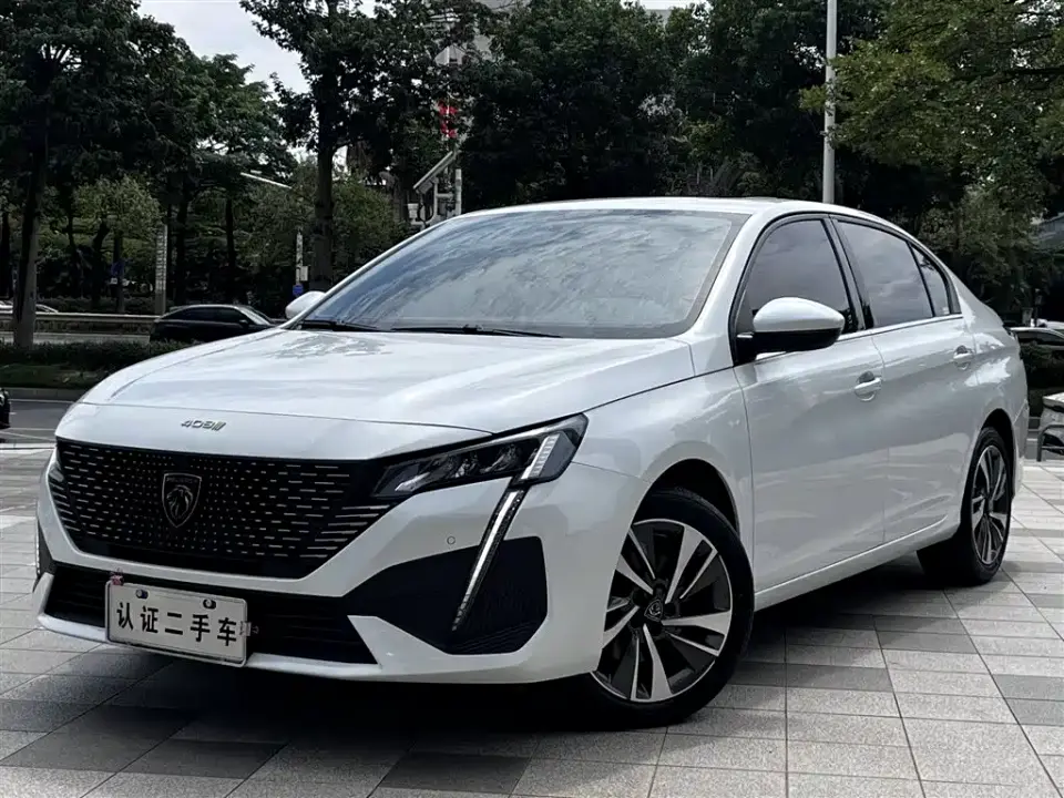 Peugeot 408 1.6T Light Chaser Edition 2023