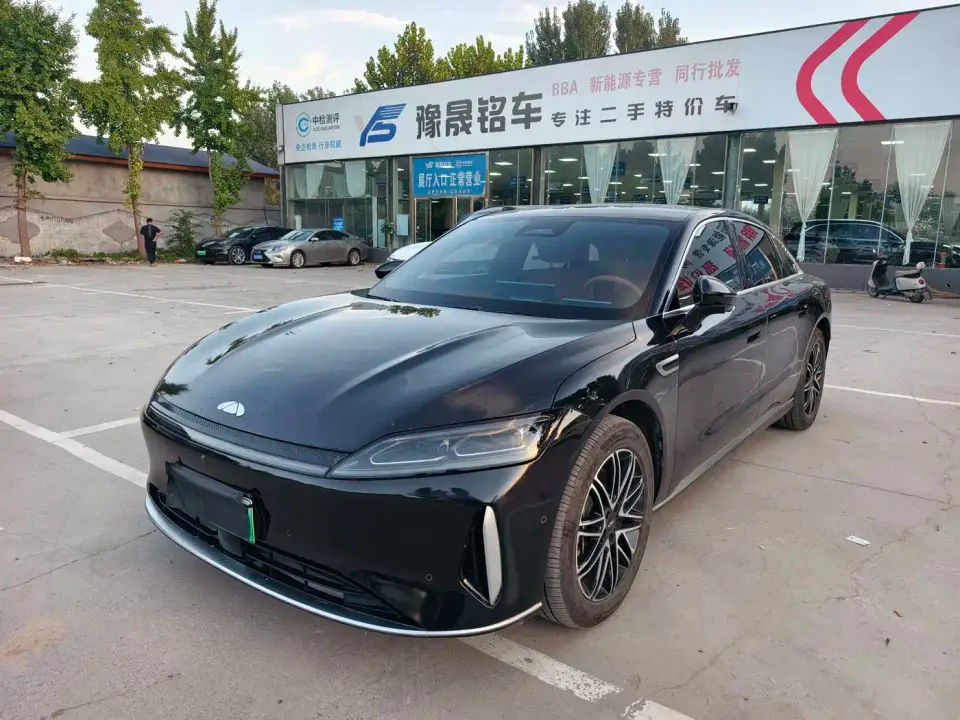 Chery Fengyun Fengyun A9L Model 260 Extended Range Premium Edition 2025