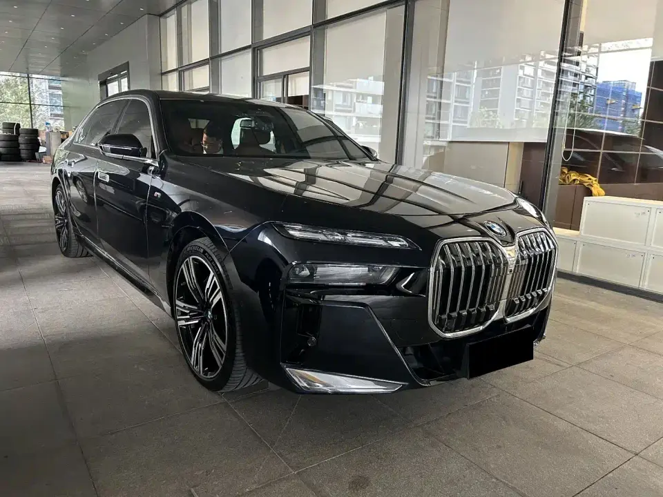 BMW 7 Series 740Li Exclusive M Sport Package 2024