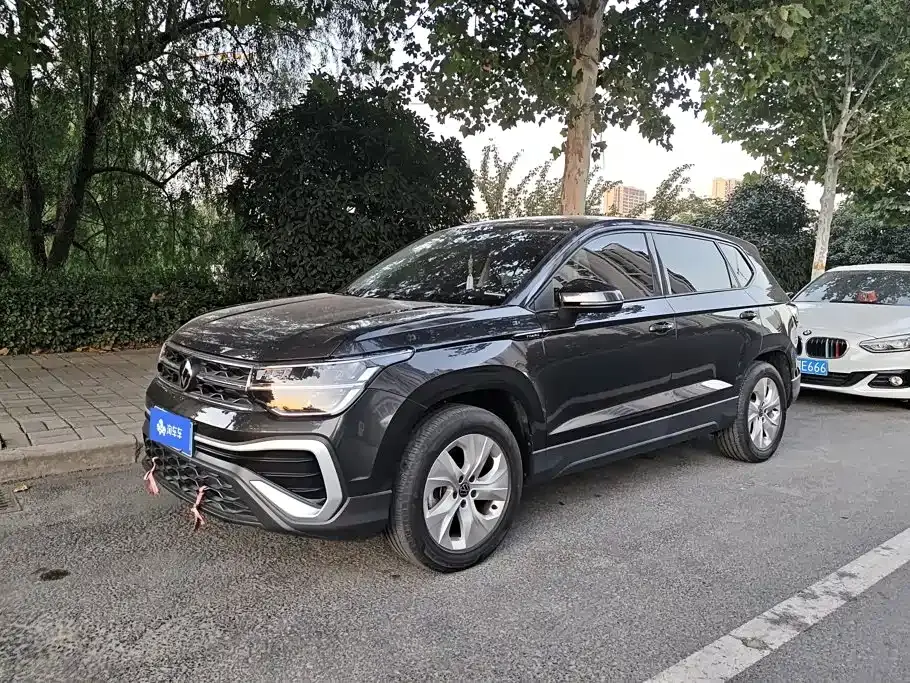 Volkswagen Tharu 300TSI 2WD New Moon Edition 2024