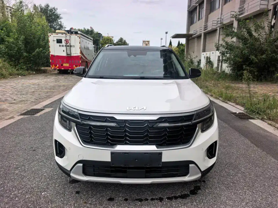 Kia Seltos 1.5L CVT Luxury Edition 2023