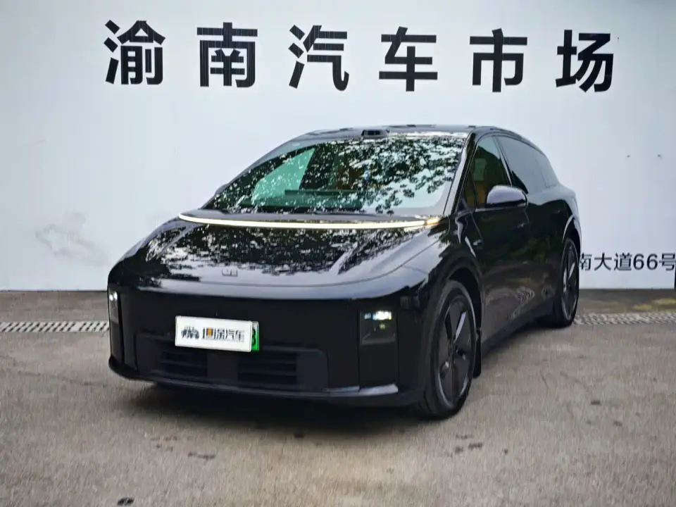 Li Auto i6 2WD Base Model 2026