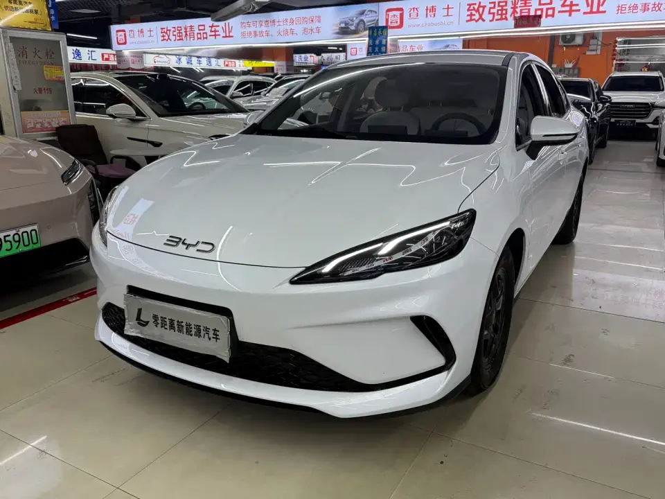 BYD Hai Bao 05 DM-i DM-i Smart Drive Edition 55KM Luxury 2025