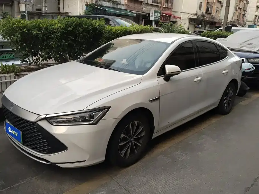 BYD Qin PLUS Champion Edition DM-i 55KM Leading 2023