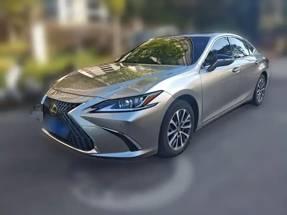 Lexus ES 200 Excellence Edition 2024