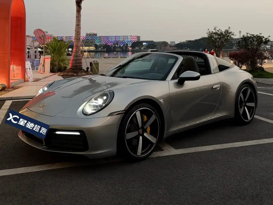 Porsche 911 Targa 4 3.0T 2021