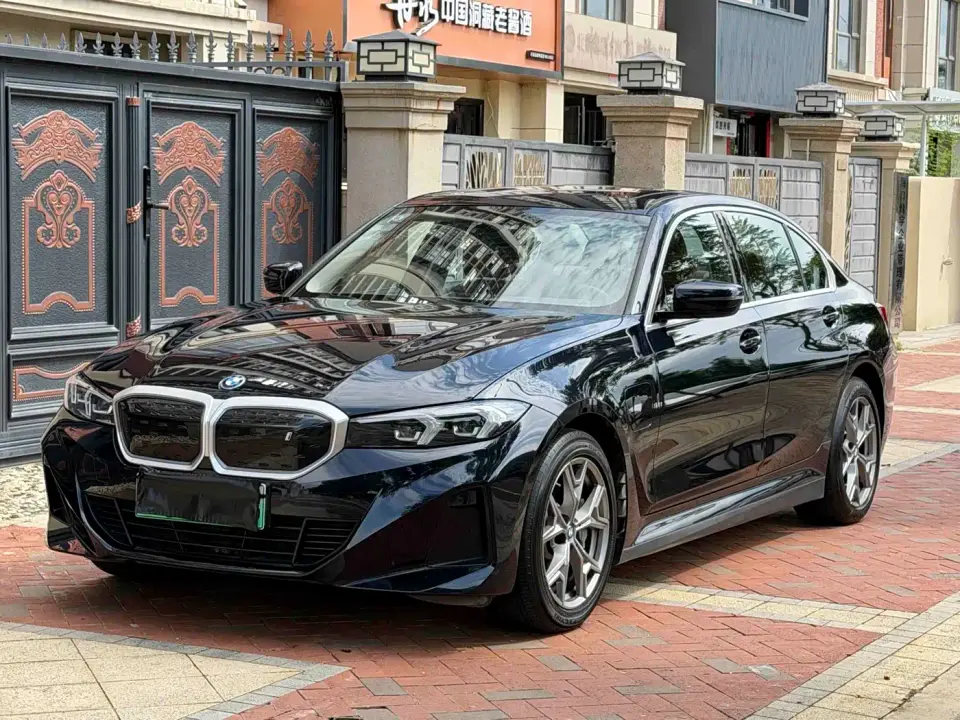 BMW i3 eDrive 35 L 2023