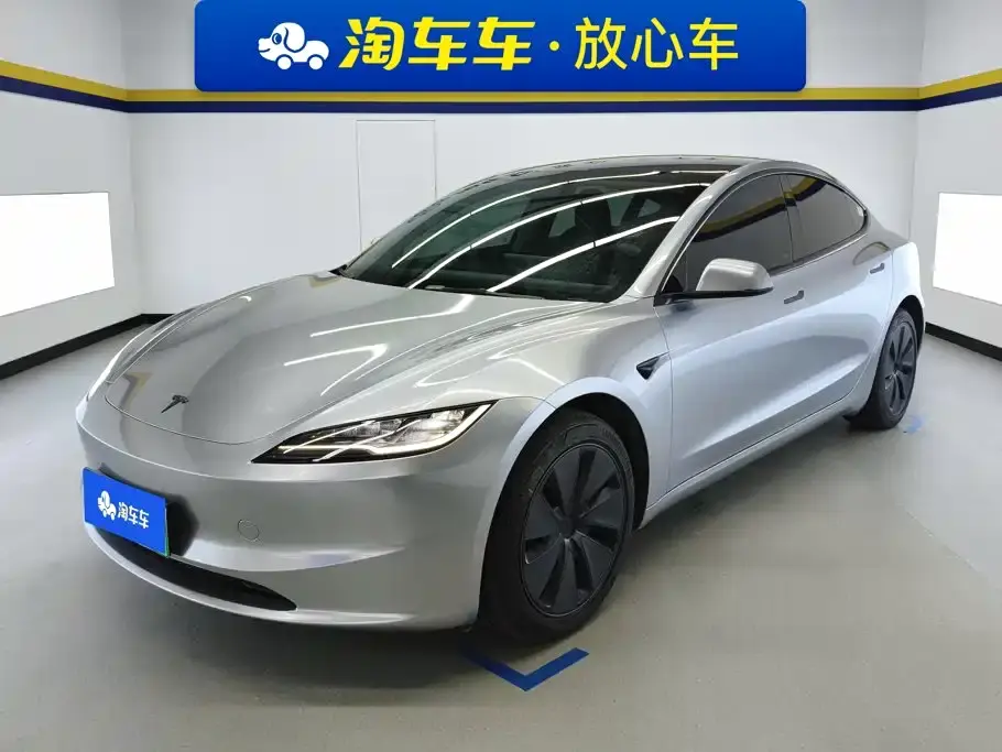 Tesla Model 3 Model Rear-Wheel Drive Edition 2025