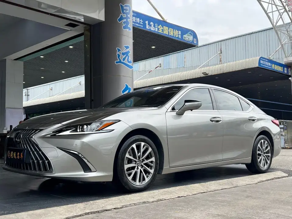Lexus ES 200 Excellence Edition 2022