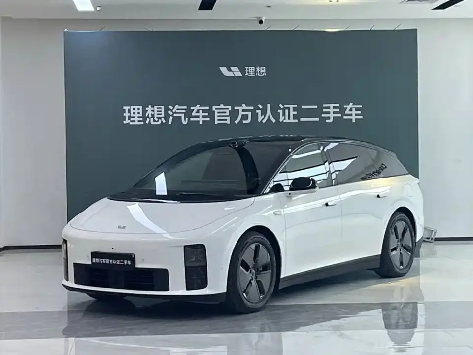 Li Auto i6 2WD Base Model 2026
