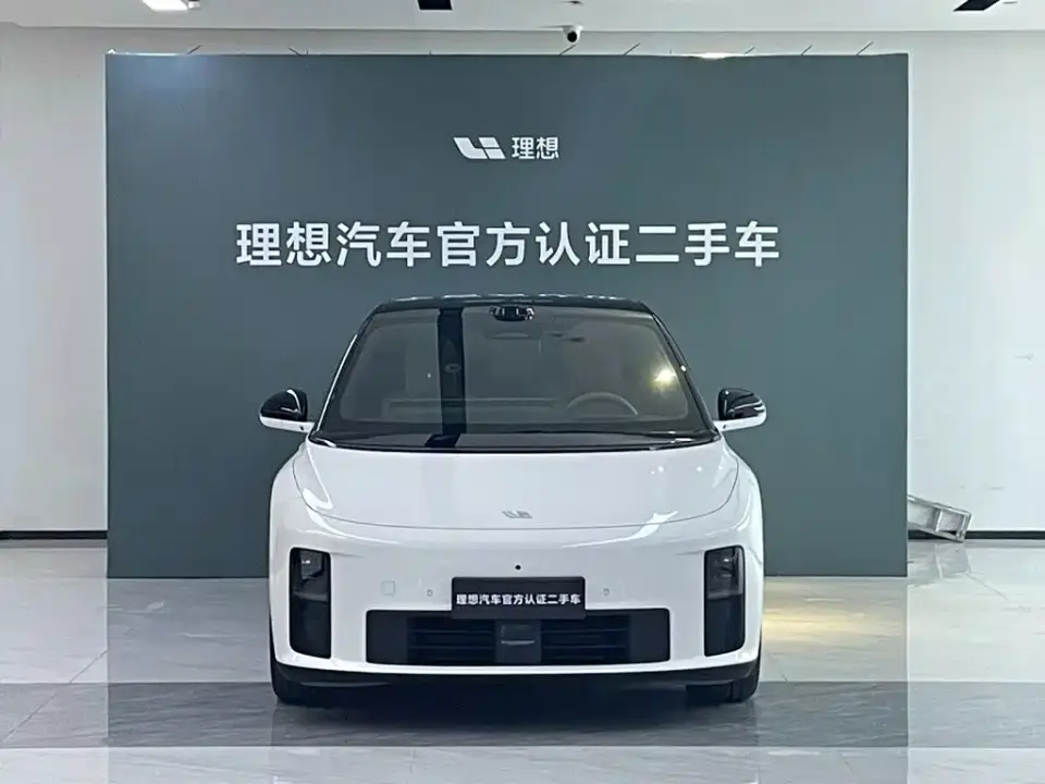 Li Auto i6 2WD Base Model 2026