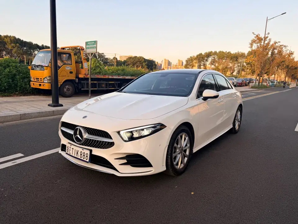 Mercedes-Benz A-Class A 200 L Sport Sedan Fashion Edition 2021
