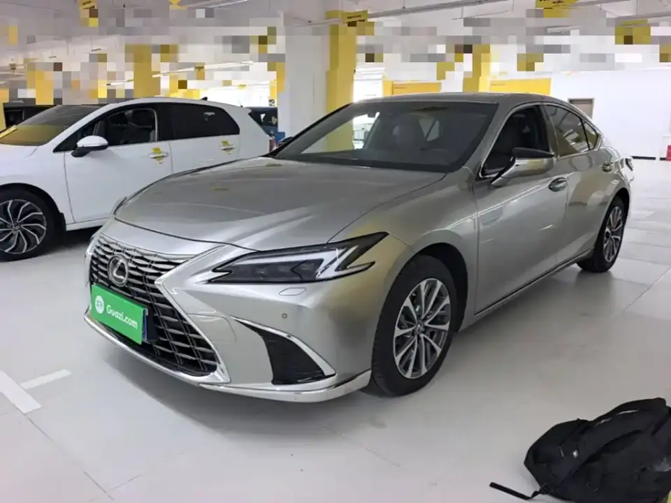 Lexus ES 200 Ultimate Edition 2026
