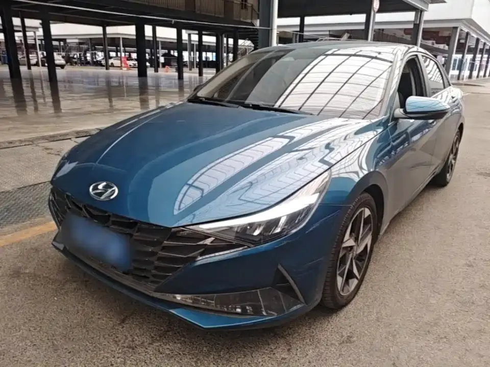 Hyundai Elantra 1.5L CVT LUX Premium Edition 2021