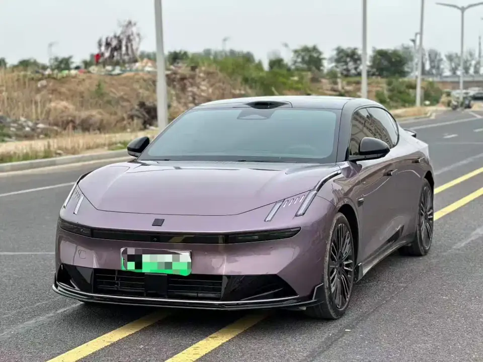 Lynk & Co 10 EM-P Model 120km Base Version 2025