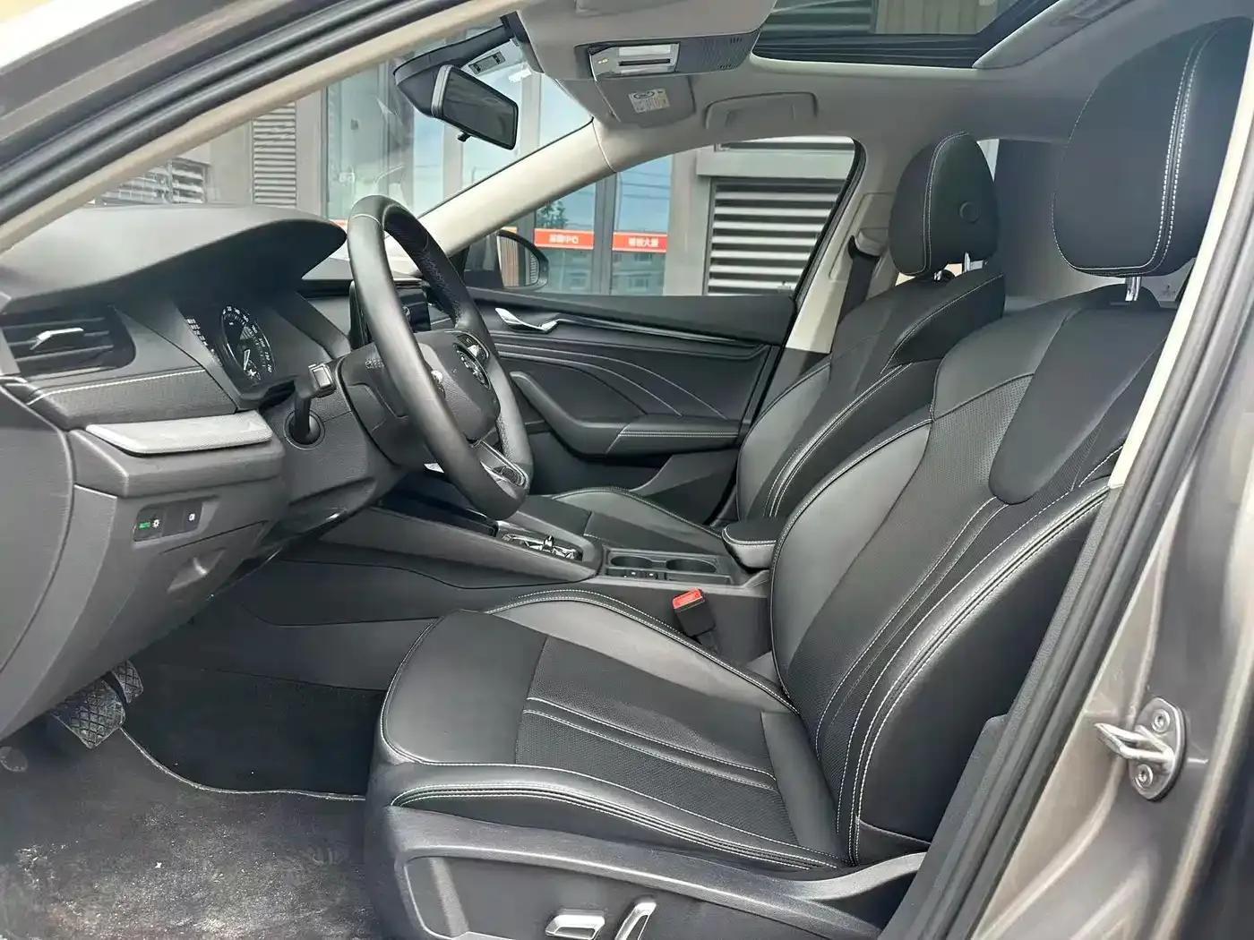 Skoda Octavia PRO TSI280 DSG Luxury Edition 2022 — фото 10