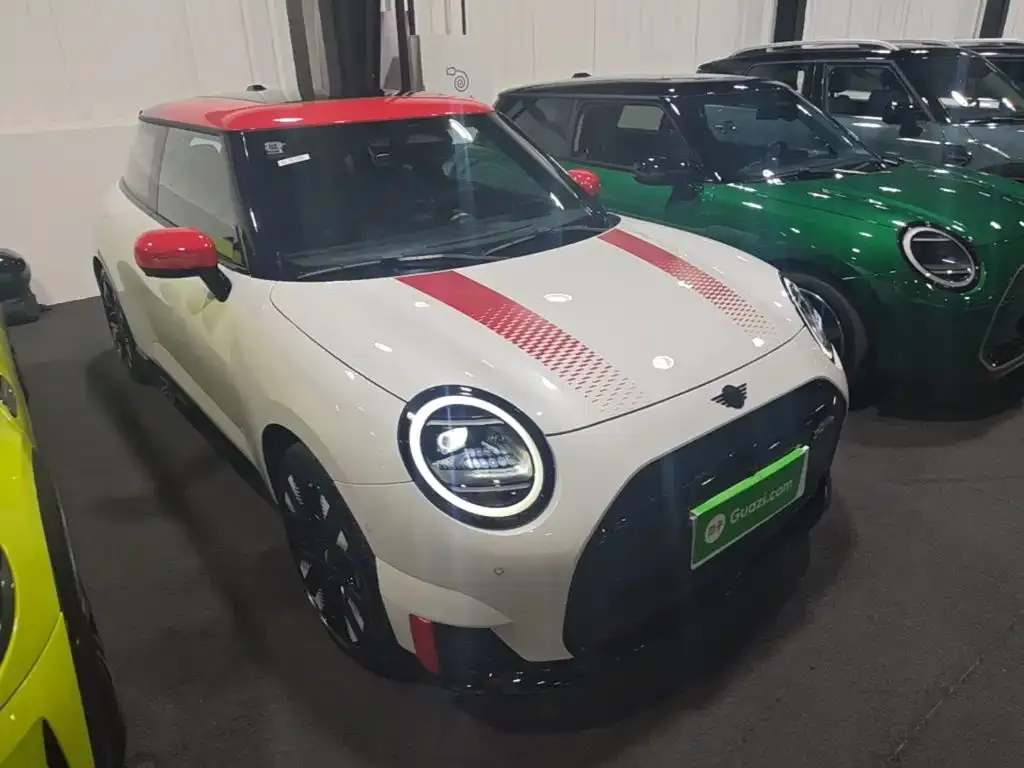 Mini Electric MINI JCW JOHN COOPER WORKS 2025 — фото 4