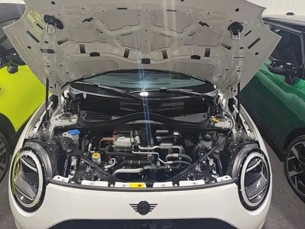 Mini Electric MINI JCW JOHN COOPER WORKS 2025 — фото 20