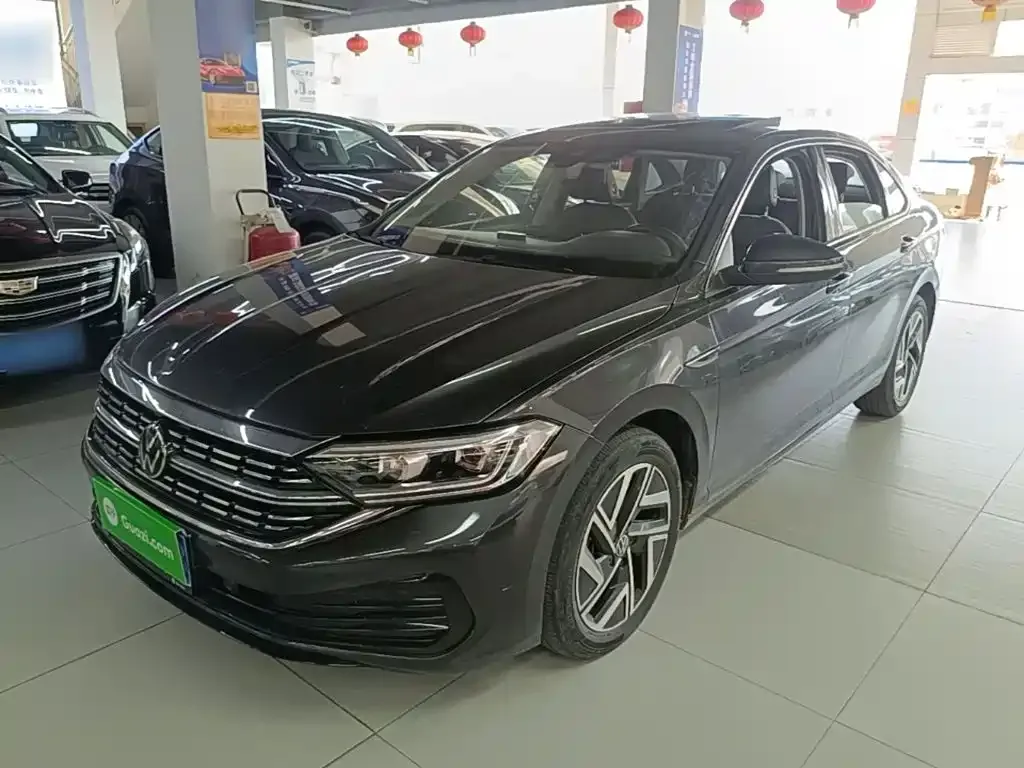 Volkswagen Sagitar 300TSI DSG Surpassing Edition 2024
