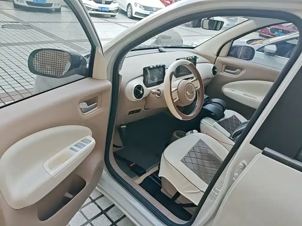Wuling Motors Hongguang MINIEV 4-Door Premium Edition 2025 — фото 16