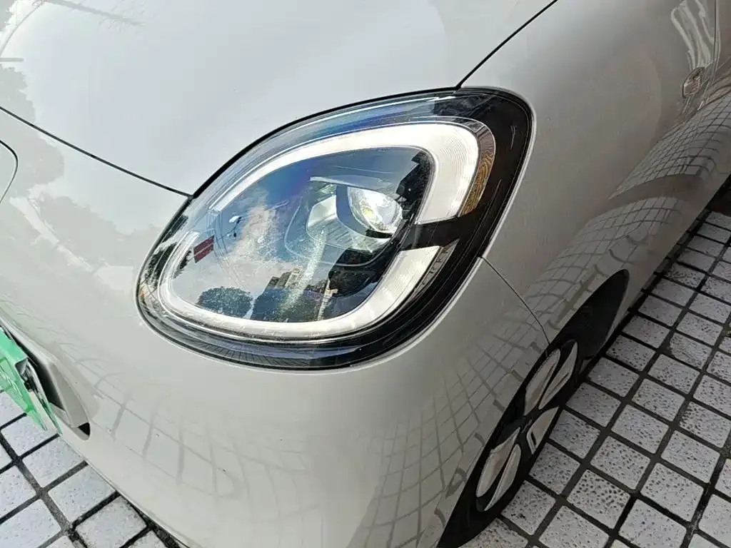Wuling Motors Hongguang MINIEV 4-Door Premium Edition 2025 — фото 24
