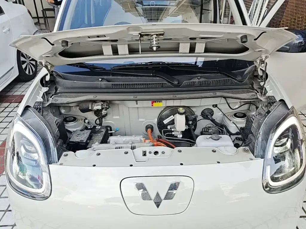 Wuling Motors Hongguang MINIEV 4-Door Premium Edition 2025 — фото 20