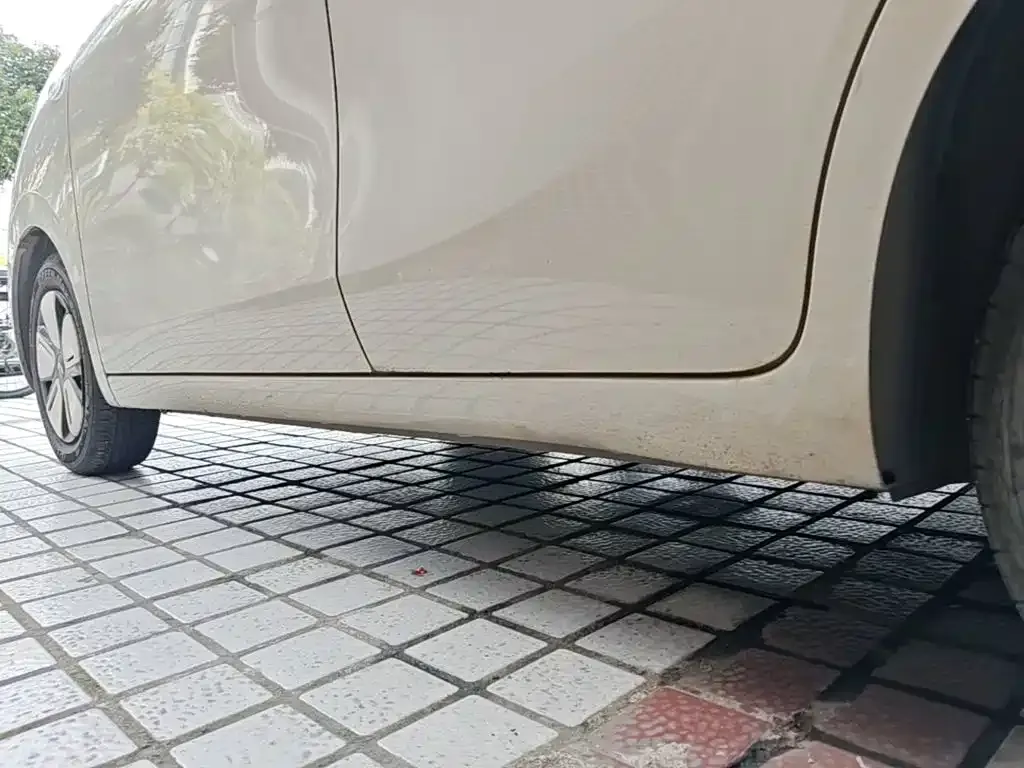 Wuling Motors Hongguang MINIEV 4-Door Premium Edition 2025 — фото 22