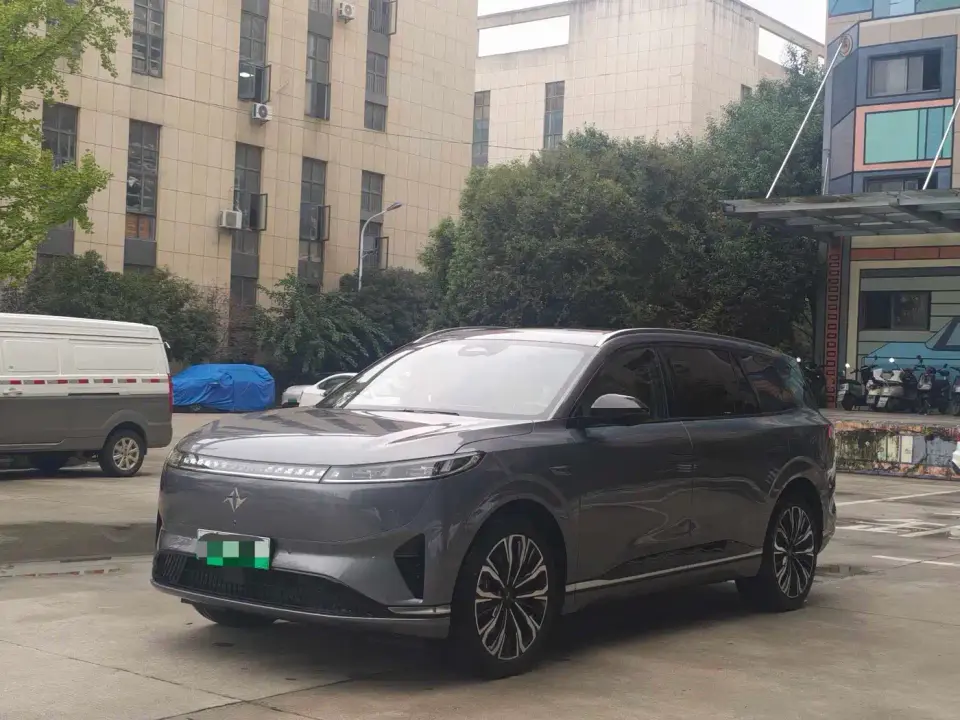 Dongfeng Yipai eπ008 6-seater Pure Electric Family Edition 2025