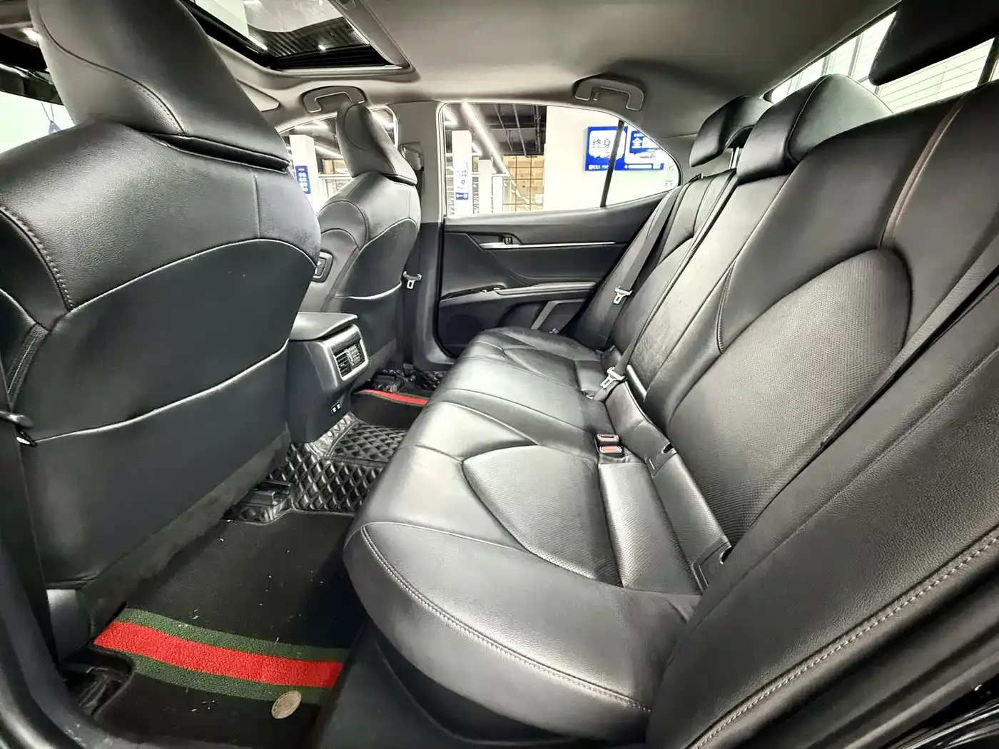 Toyota Camry Hybrid 2.5HG Luxury Edition 2022 — фото 6