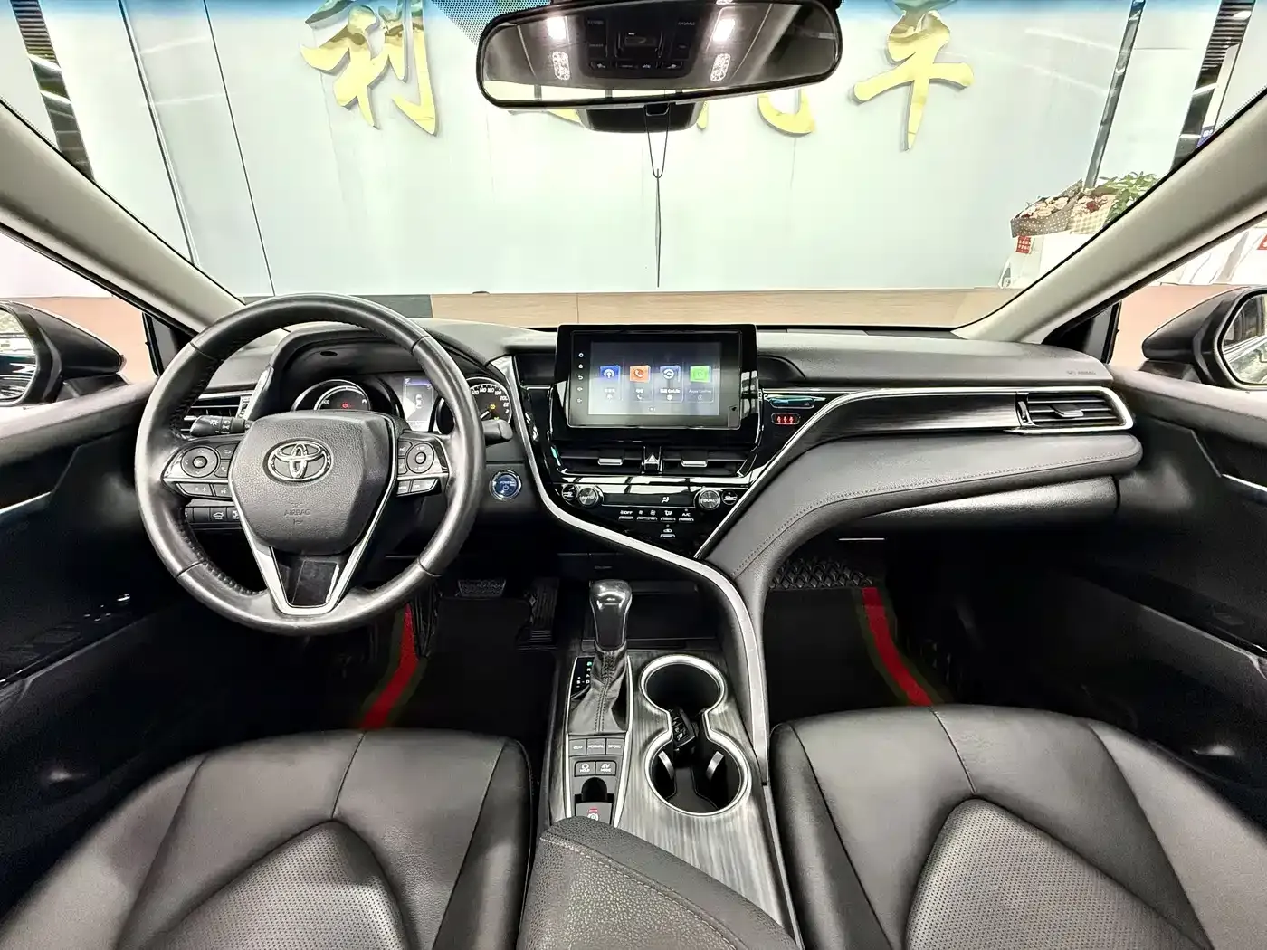 Toyota Camry Hybrid 2.5HG Luxury Edition 2022 — фото 4