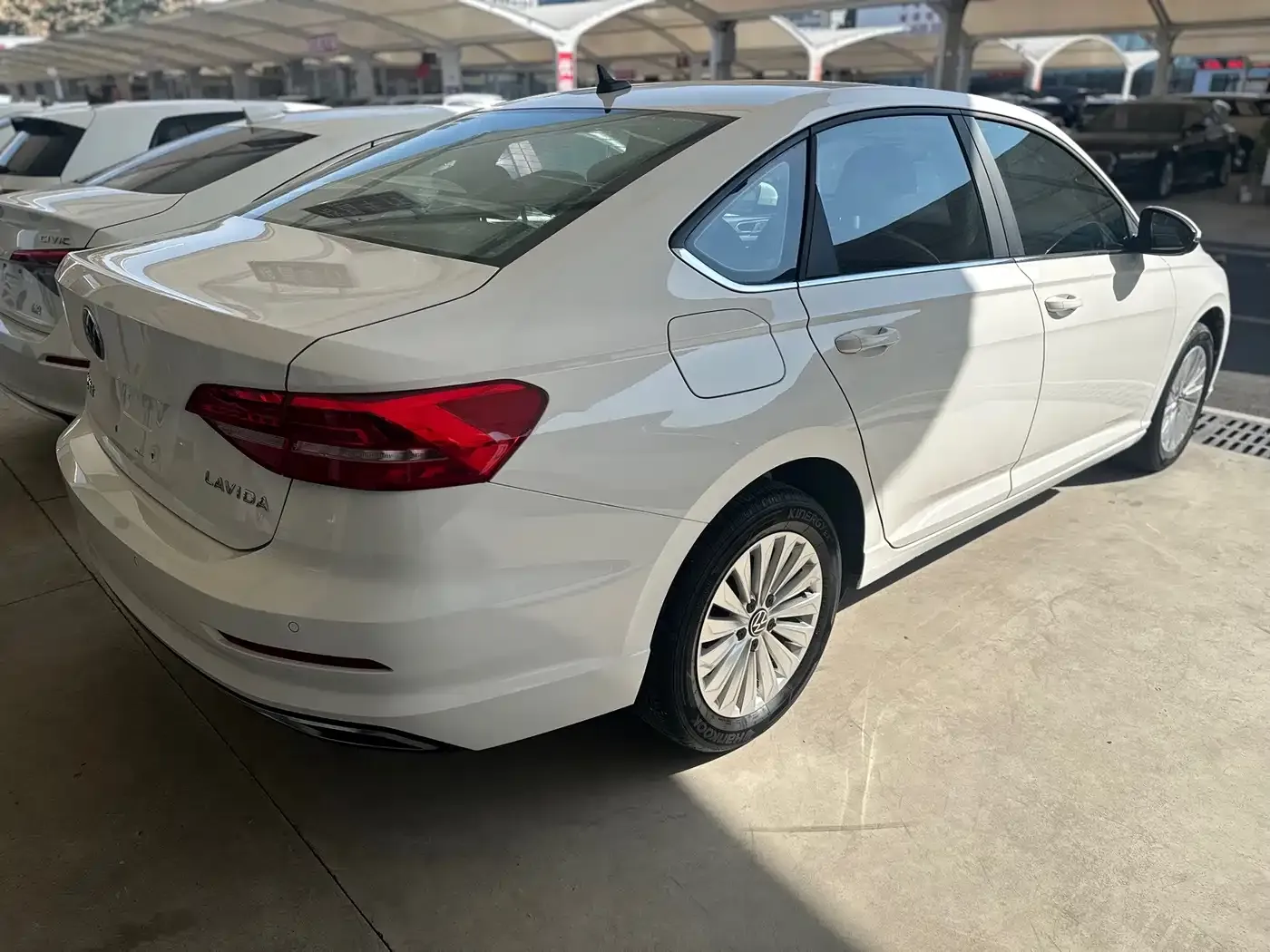 Volkswagen Lavida 1.5L Auto Comfort Edition 2020 — фото 15