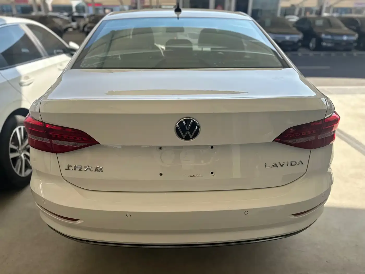 Volkswagen Lavida 1.5L Auto Comfort Edition 2020 — фото 14