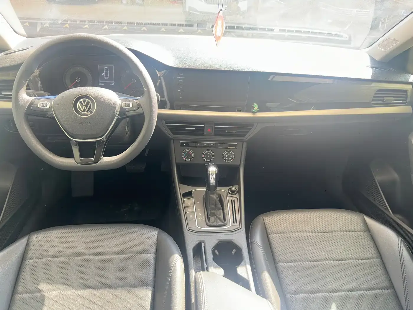 Volkswagen Lavida 1.5L Auto Comfort Edition 2020 — фото 10